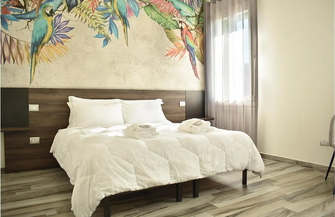 Welc-Om Royal Garden Luxury Rooms-1
