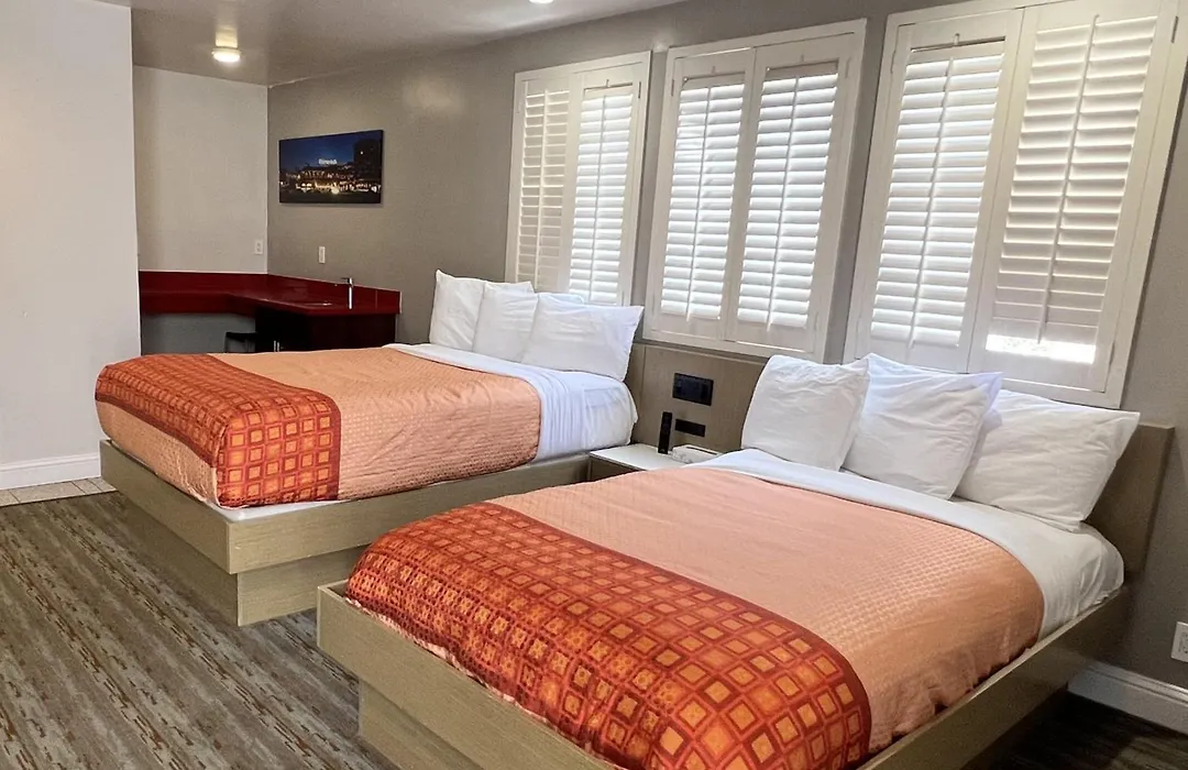 Presidio Parkway Inn-1