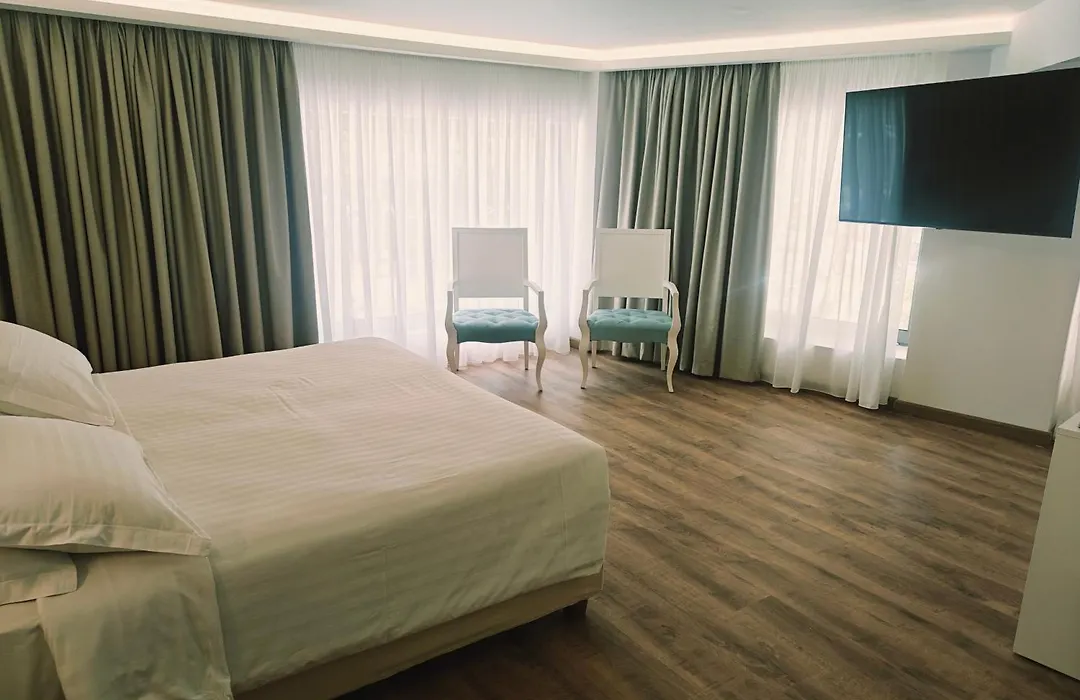 Ibiscus Hotel-1
