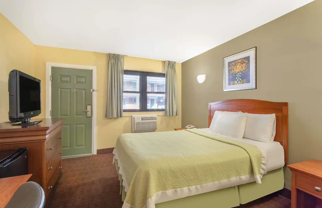 Days Inn By Wyndham Elmsford-1