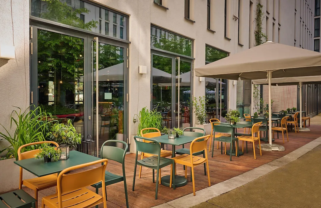ONE80° Hostels Berlin-1