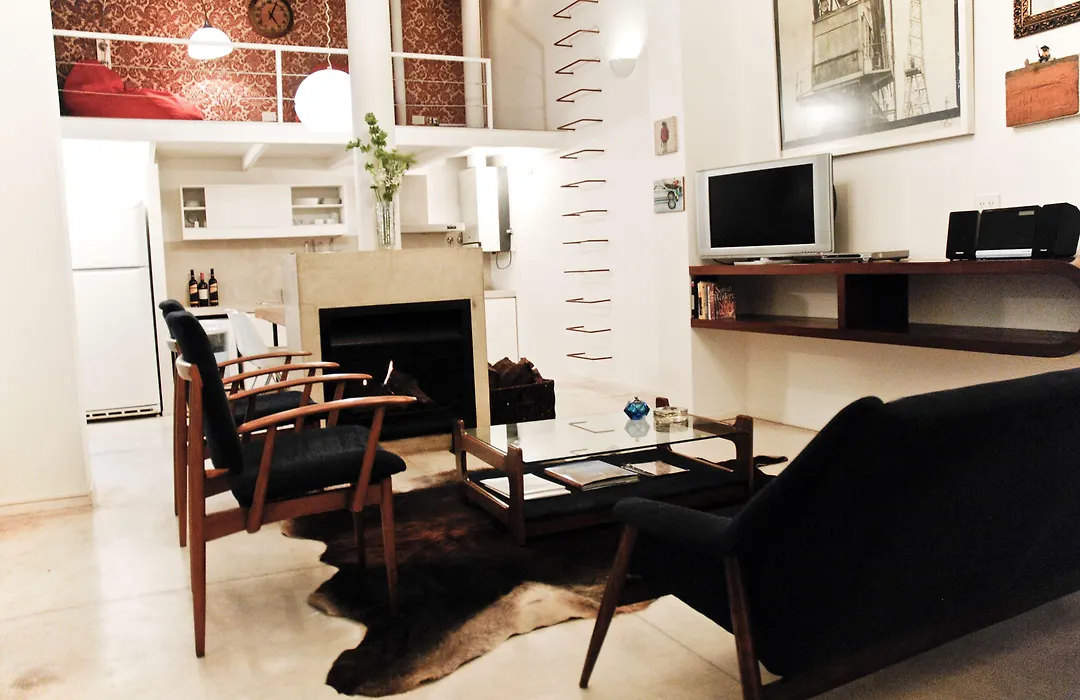 Home Hotel-1