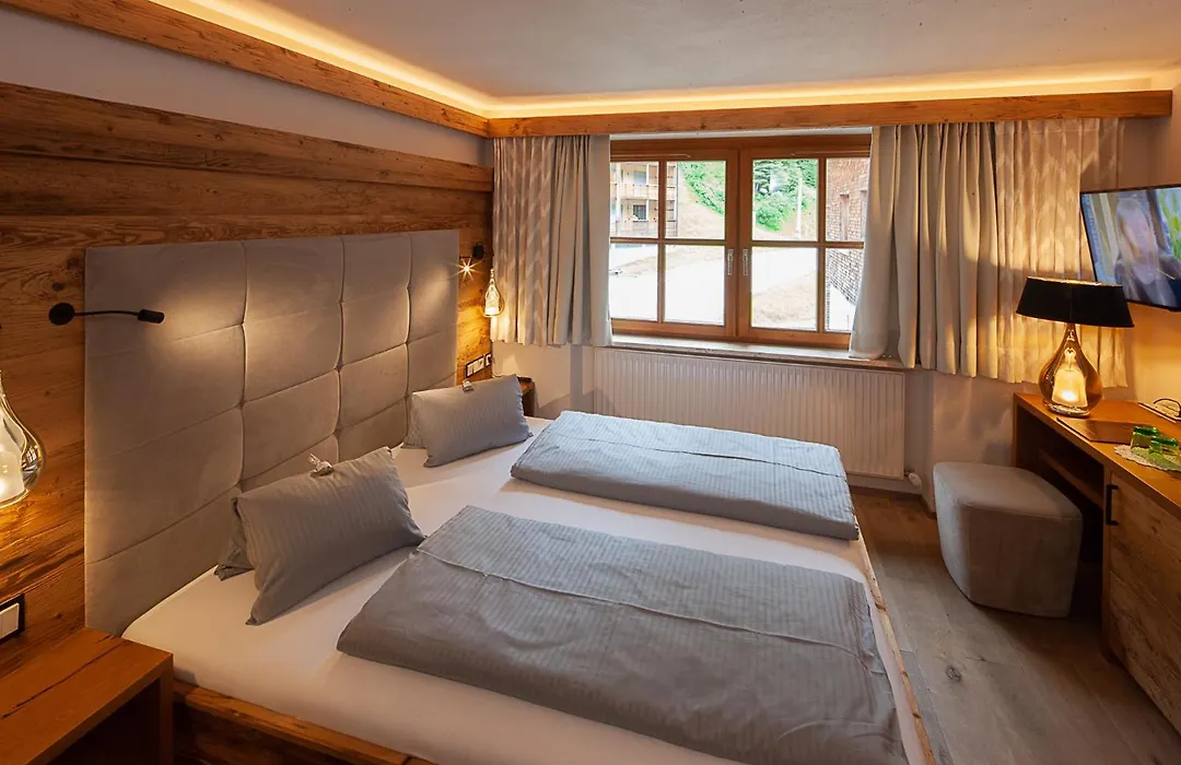 Alpine Lifestyle Berghotel Madlener-1