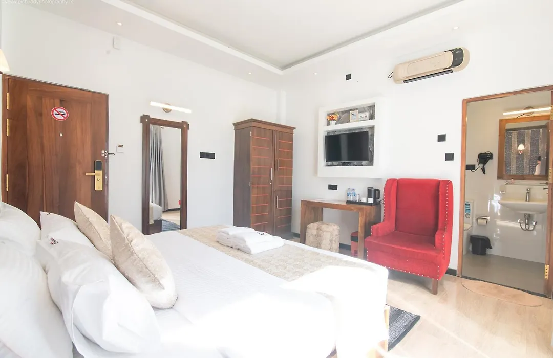 Twin Villa Red - Luxury Villa With Mountain View-1