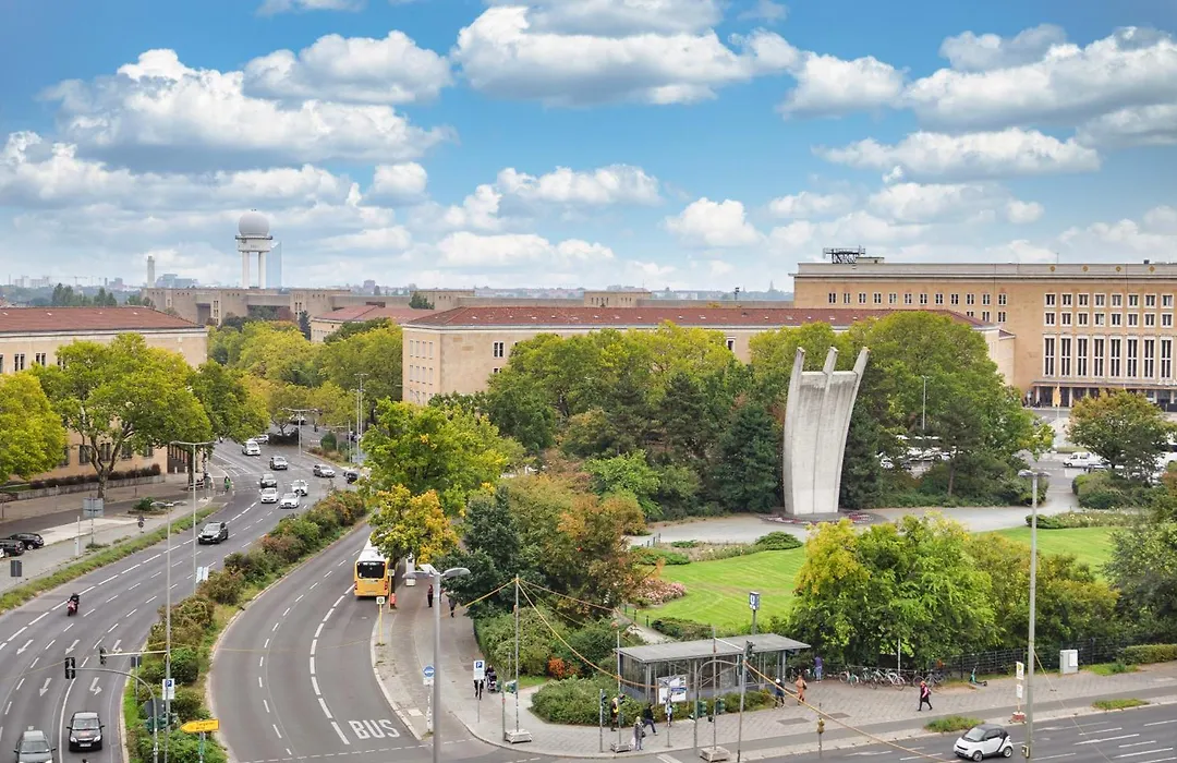Hotel Columbia Berlin Am Platz Der Luftbruecke-1
