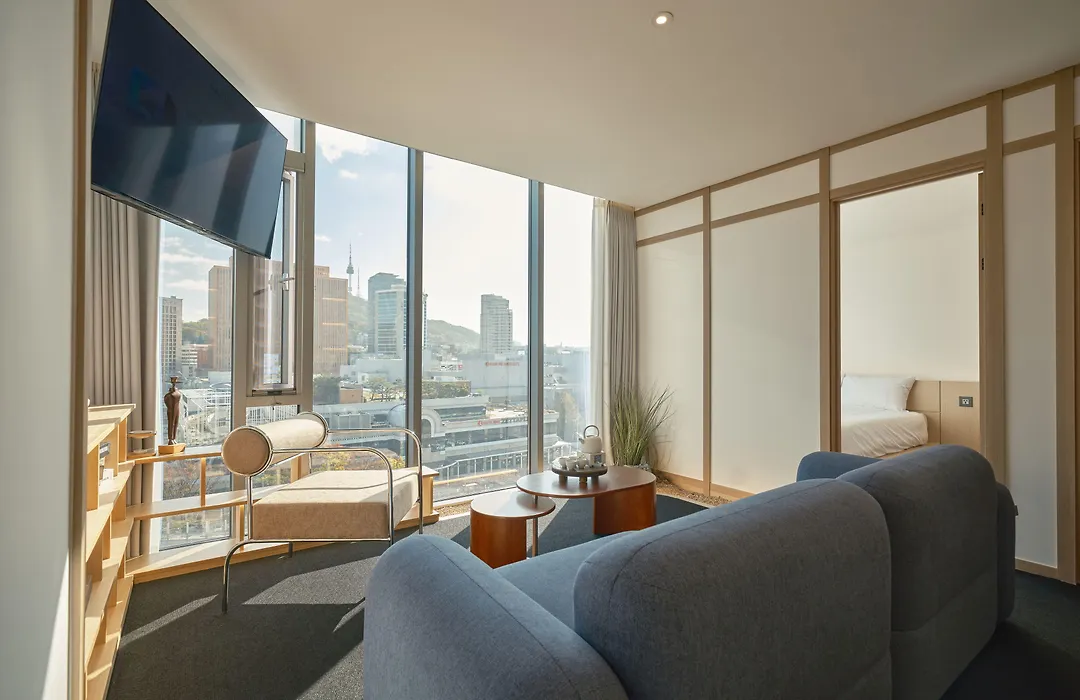 Uh Suite The Seoul-1