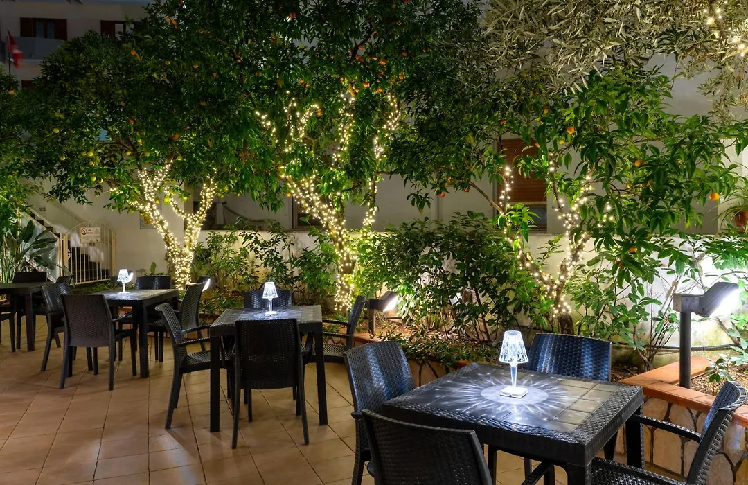 Hotel Ascot Sorrento-1