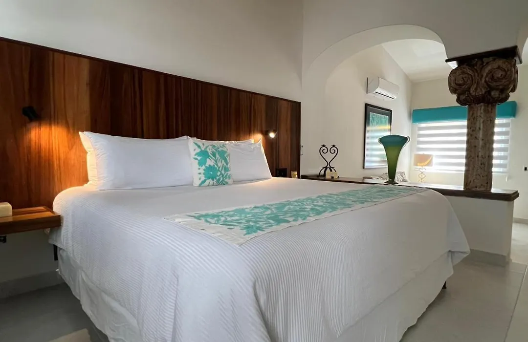 El Encanto Inn & Suites-1