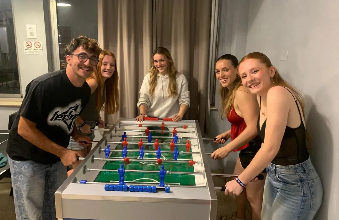 Lion University & Youth Hostel Milano-1