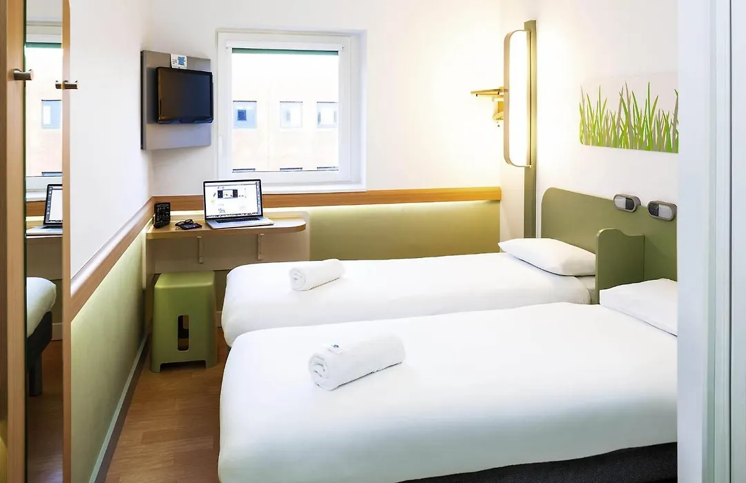 Ibis Budget Belfast City Centre-1