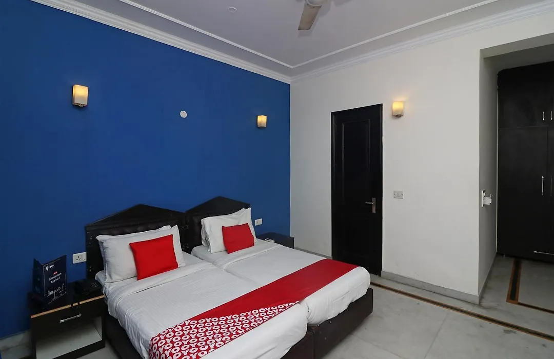 Hotel O Golden Cafe-1