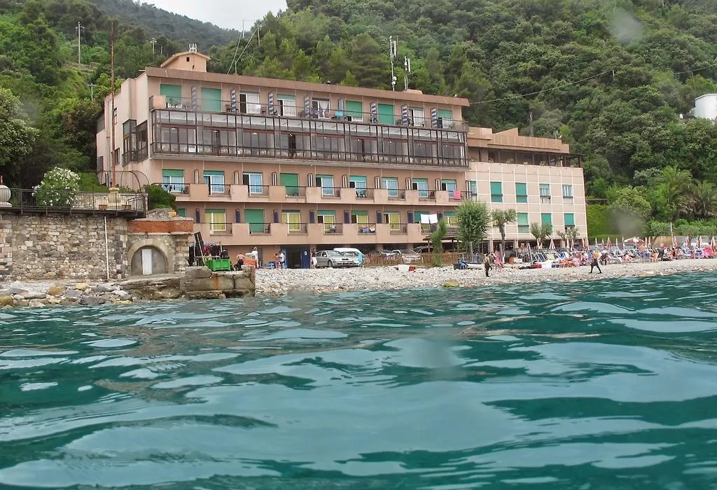 Hotel Capo Noli-1