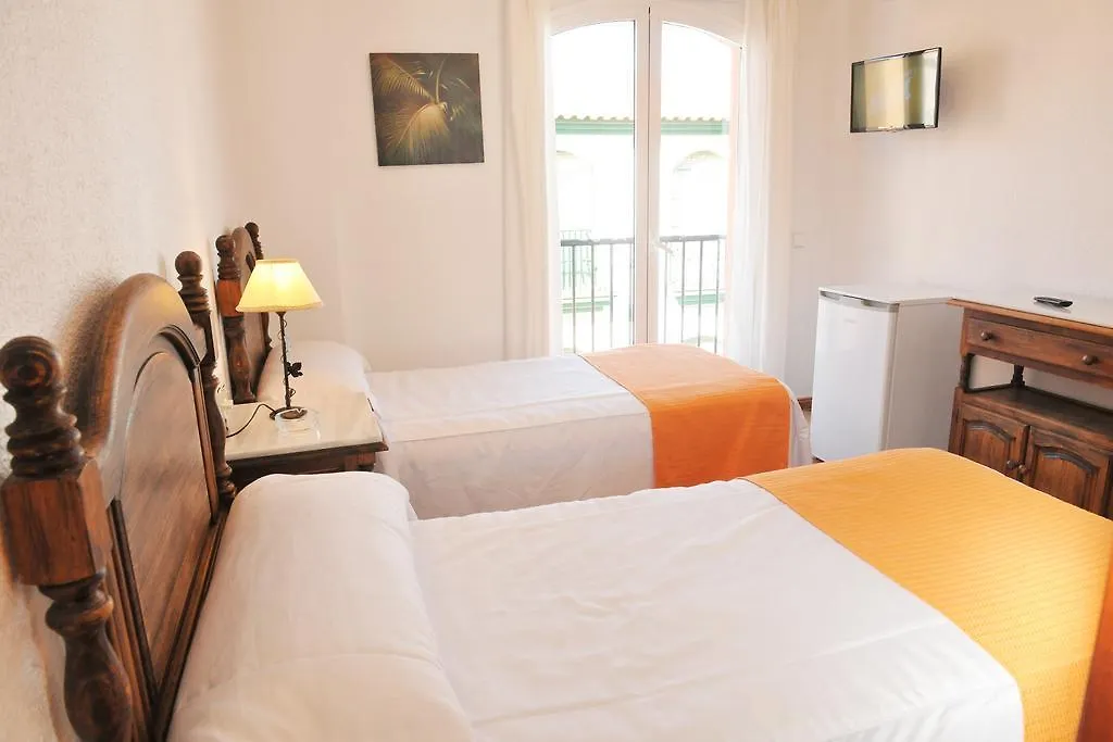 Hostal Puerto Lepe-1