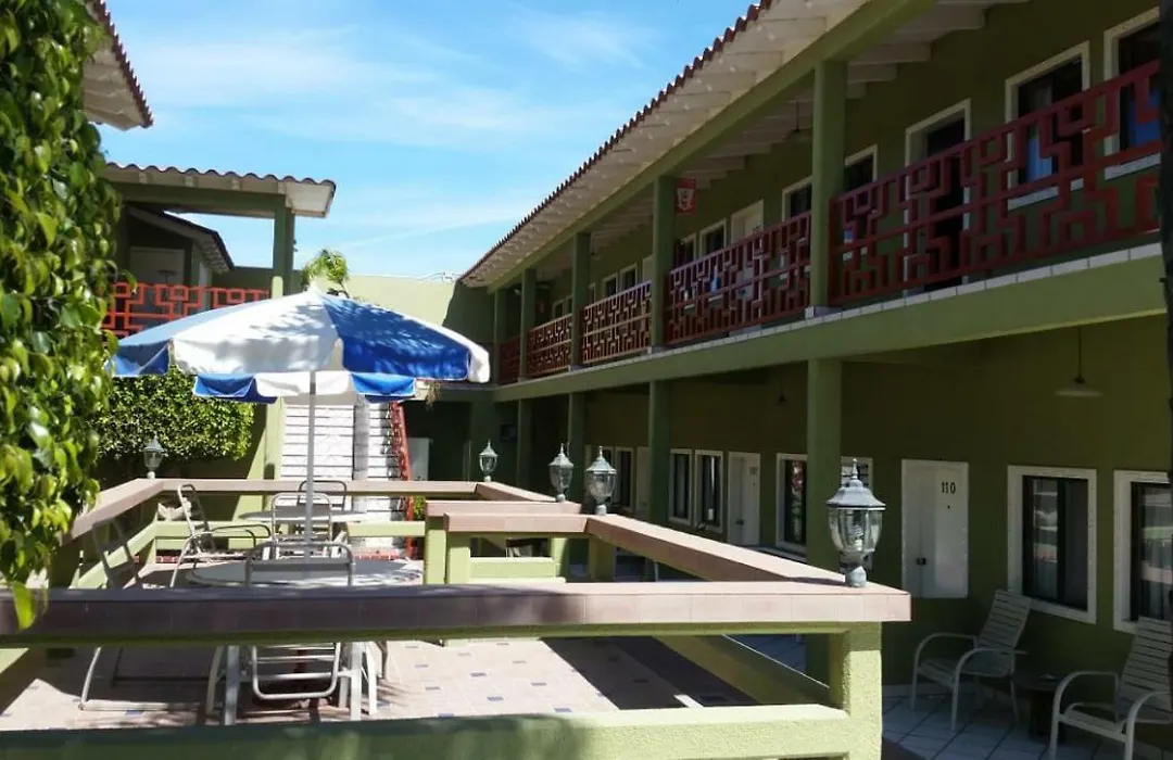 Hotel Azteca Inn-1