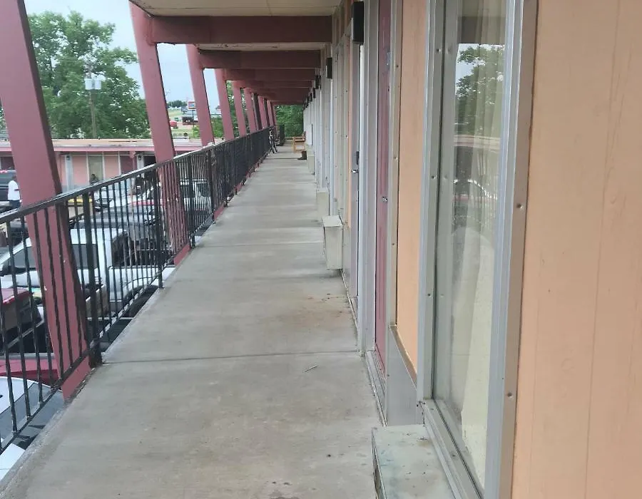 Guest Inn-1