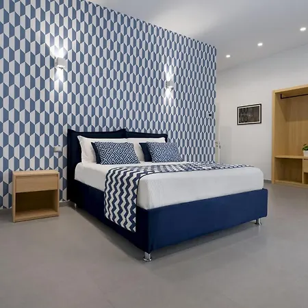 Hsuites Luxury B&B-3