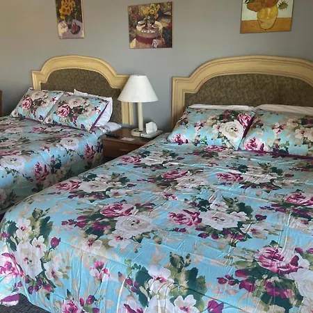 Hometown Inn-2