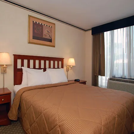 Red Lion Inn & Suites Long Island City-2