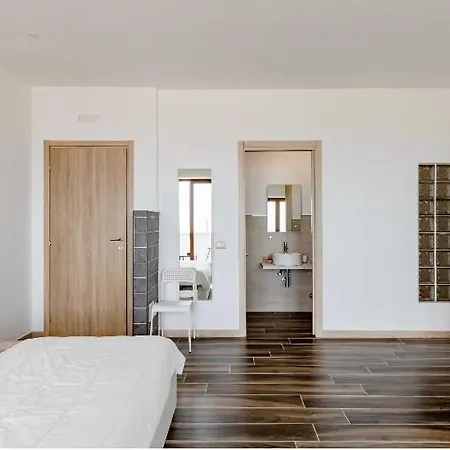 Manfredi Sea Room-2