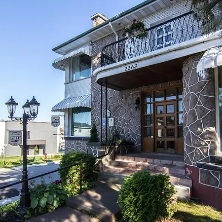 Gite Au P'tit Manoir B&B-2