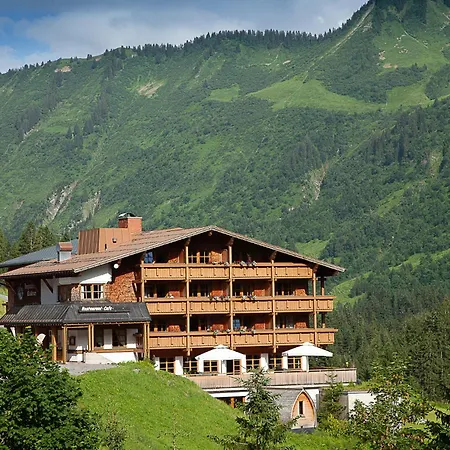 Alpine Lifestyle Berghotel Madlener-2