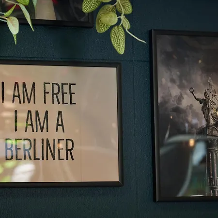 ONE80° Hostels Berlin-3
