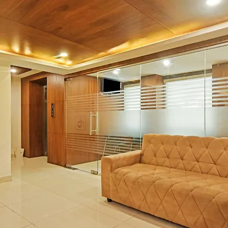 Itsy Hotels Deluxe Inn-3