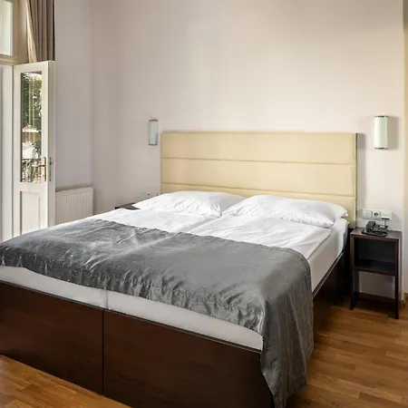 Hotel Unique-3