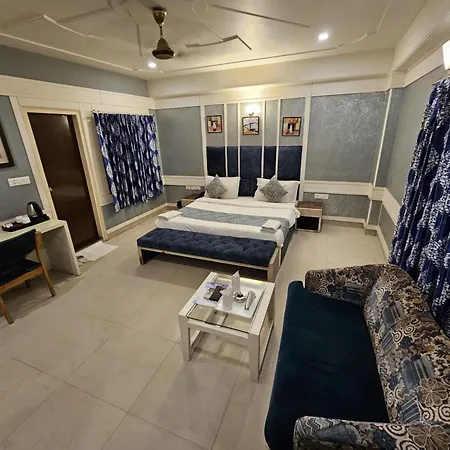 Hotel Opera Near Yashobhoomi & Airport-2
