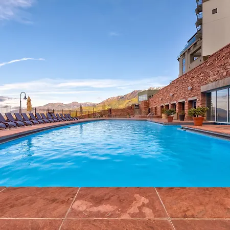 The Peaks Resort And Spa-2