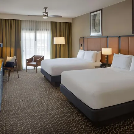 Doubletree Suites By Hilton Lexington-3