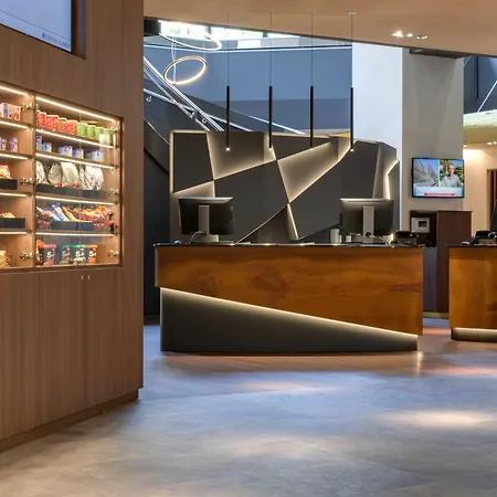 Clayton Hotel Duesseldorf City Centre-2