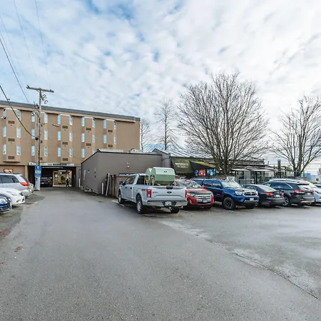 Best Western Plus Vancouver Airport Hotel-3