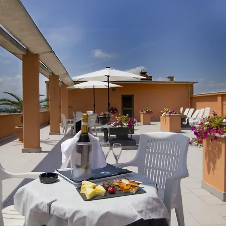 Hotel Solarium-2