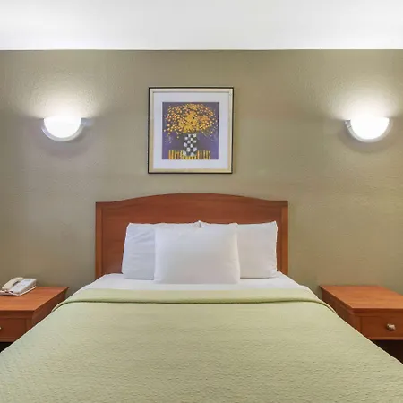 Days Inn By Wyndham Elmsford-3