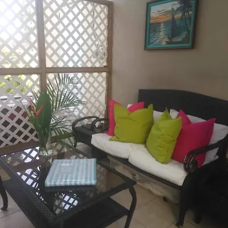 Casa De Tortuga Guesthouse-2