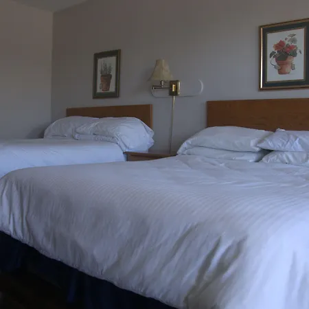 Fortress Inn Louisbourg-3