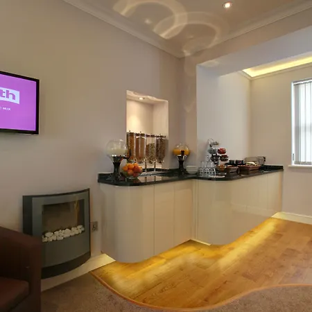 Farnham Hotel-2