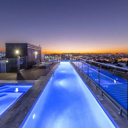 Oaks Brisbane Woolloongabba Suites-2