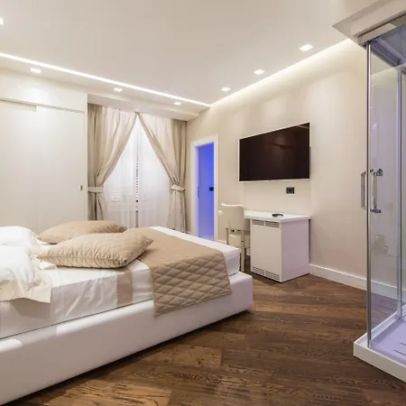 Lux Suites In Roma-2