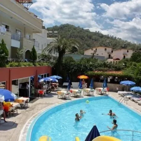 Rich Melissa Hotel-2