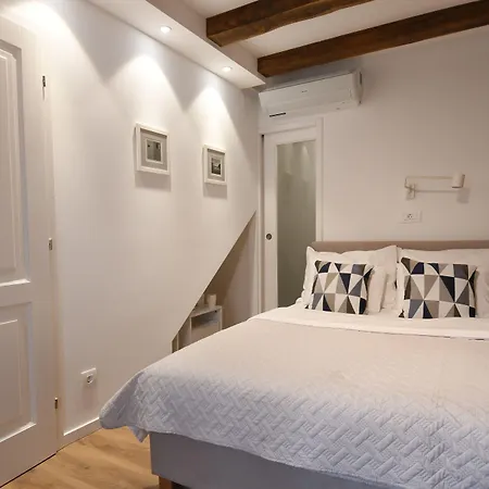 Live Laugh Love Dubrovnik Luxury Rooms-2