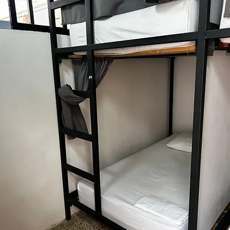 Baku Laureles Hostel-3