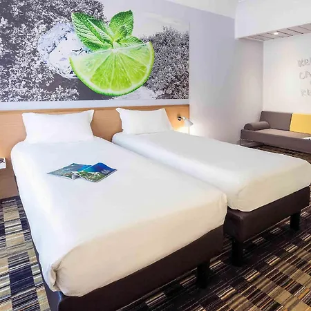Ibis Styles Napoli Garibaldi-3