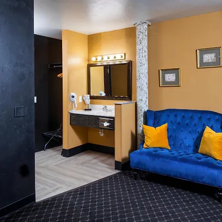 Hotel J Green Bay-3