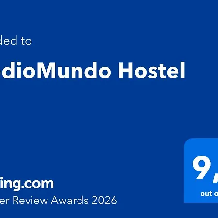 MedioMundo Hostel-2