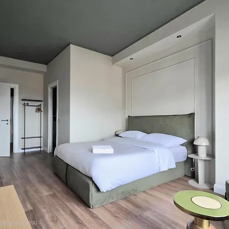 Corso Italia Rooms-3