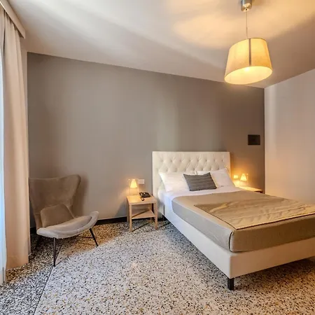 Hnn Luxury Suites-2