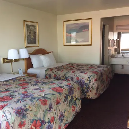Days Inn By Wyndham In San Bernardino-3