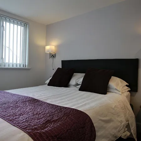 Farnham Hotel-3